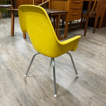 Sale!! Mid Century Kids Shell Chair