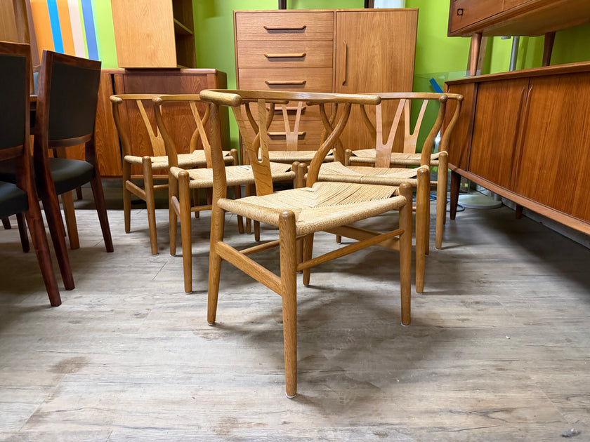 6 Mid Century Oak Wishbone Dining Chairs by Hans J Wegner of Denmark
