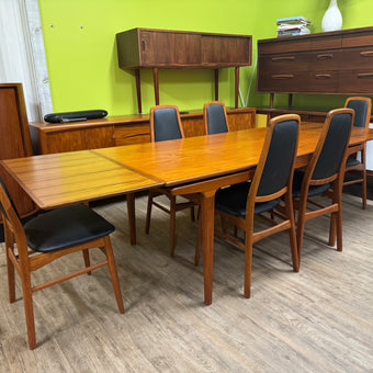 Mid Century Teak Dining Table from Denmark