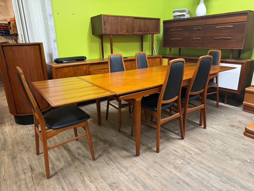 Mid Century Teak Dining Table from Denmark