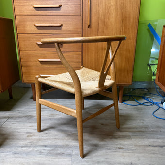 6 Mid Century Oak Wishbone Dining Chairs by Hans J Wegner of Denmark