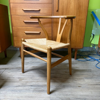 6 Mid Century Oak Wishbone Dining Chairs by Hans J Wegner of Denmark