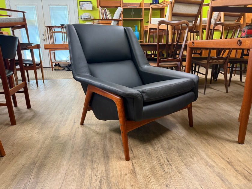 Mid Century Teak and Black Leather Lounge Chair